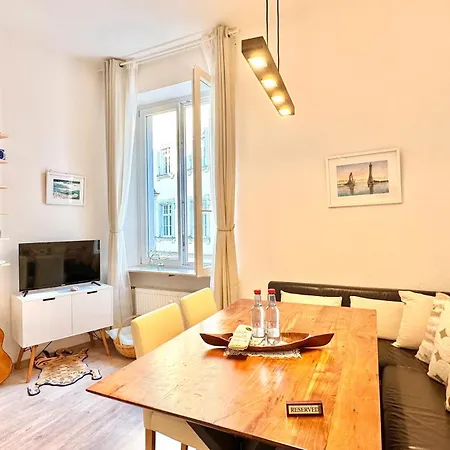 Anna Apartment *